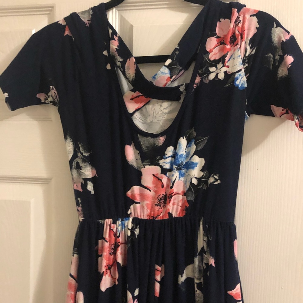 Floral Maxi Dress WITH POCKETS!!! 🌸🌺